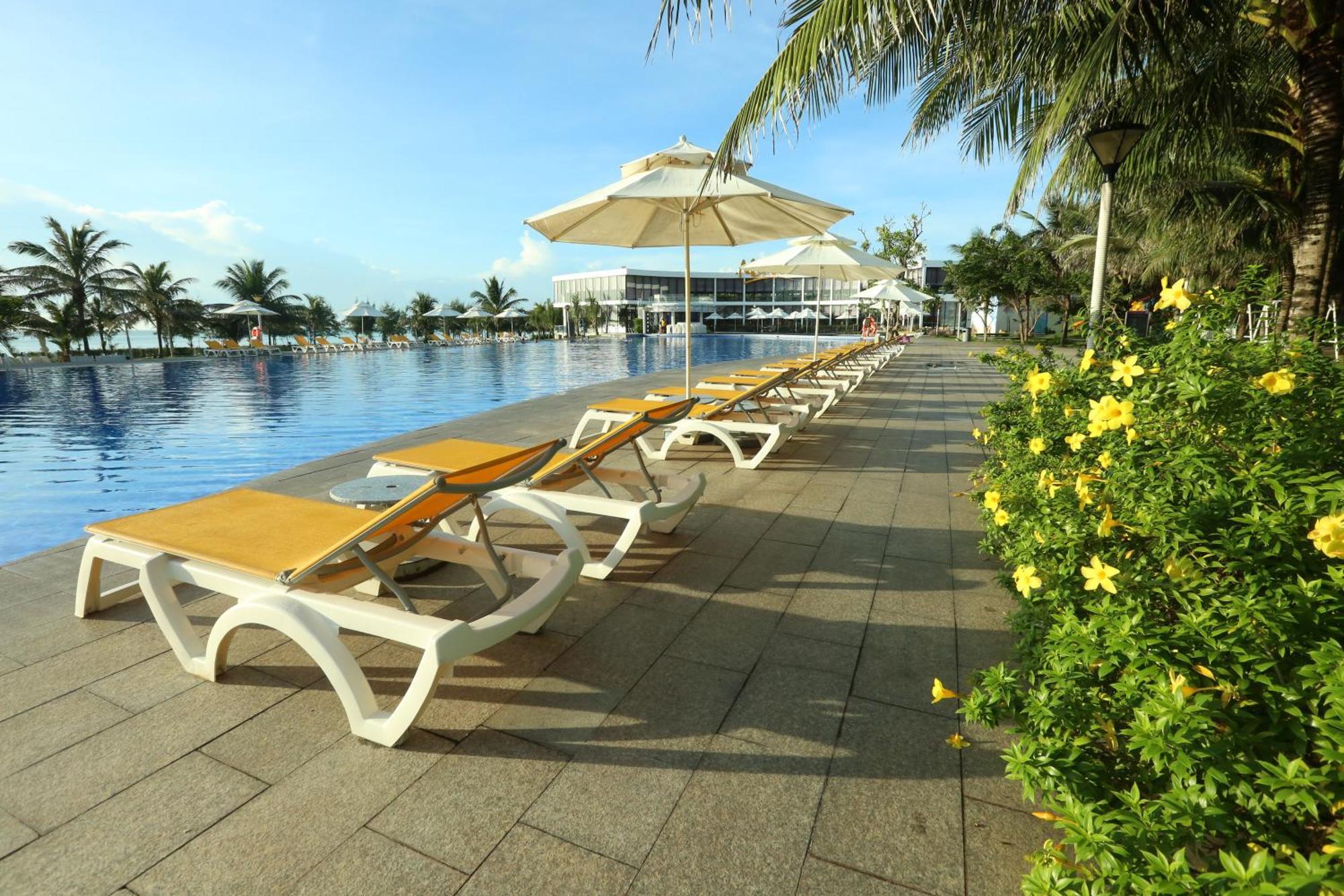 Oceanami Resort Sea View Long Hai Buitenkant foto